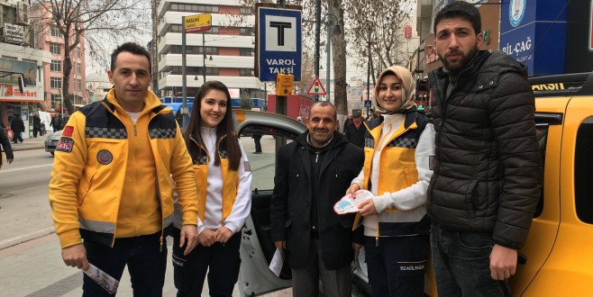 112 ACİL EKİPLERİ MALATYALI TAKSİCİ VE SERVİS ŞOFÖRLERİNİ ZİYARET ETTİ