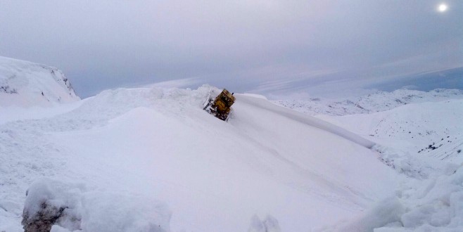 200 mahalle yolu ulaşıma açıldı
