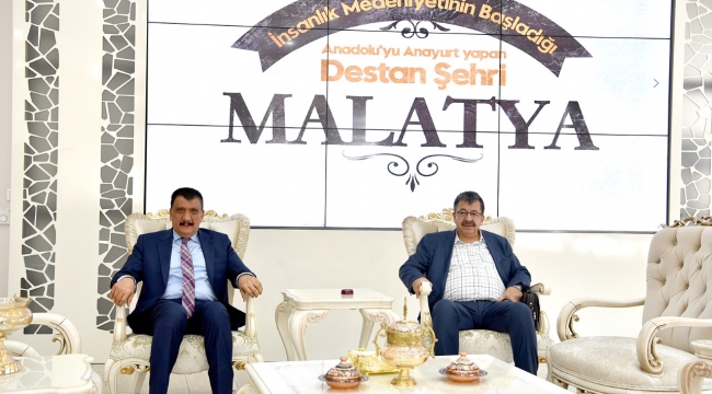 “Türk Edebiyatı Açısından Önemli Bir Şahsiyettir”