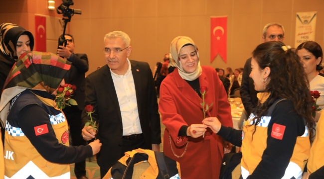 Başkan Güder, “Hayatı Değiştiren Kadınlardır”
