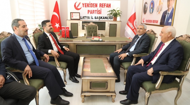 "Başkanımızı Yakından Takip Eden Siyasetçiyim"