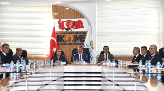 “Biz İnsanlar, Güneş Gibi Olmalıyız”