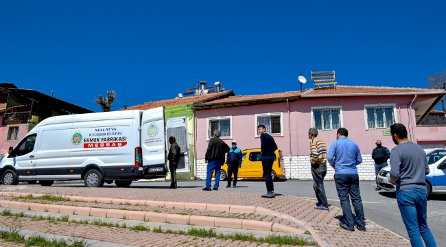 Bir Günde 127 Bin Ekmek Dağıtıldı