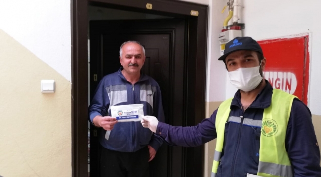 Büyükşehir, Kapı Kapı Maske Dağıtıyor