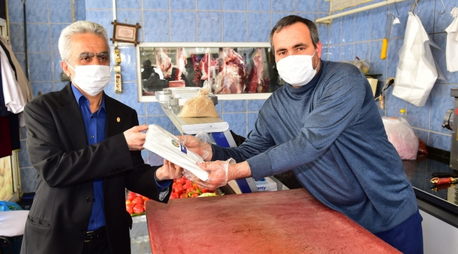 Büyükşehir, Kasap Esnafına Maske Dağıttı