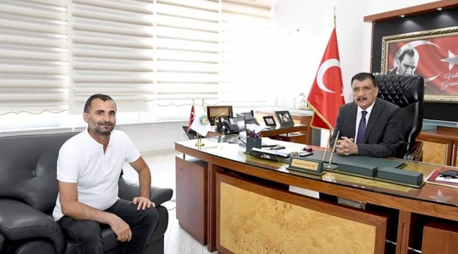 Gürkan, &#039;Malatya Maske Üretim Merkezi Olacak&#039;