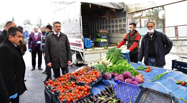 Çarşamba Pazarında İncelemelerde Bulundu