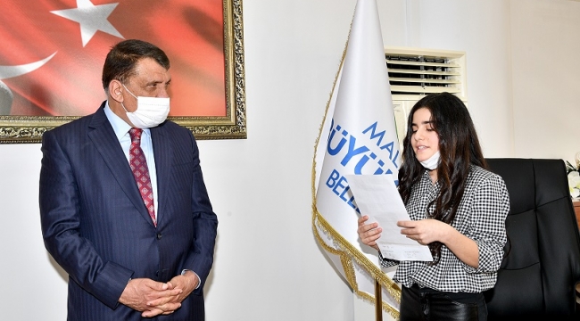 Yarışmada Dereceye Girenler Ödüllendirildi