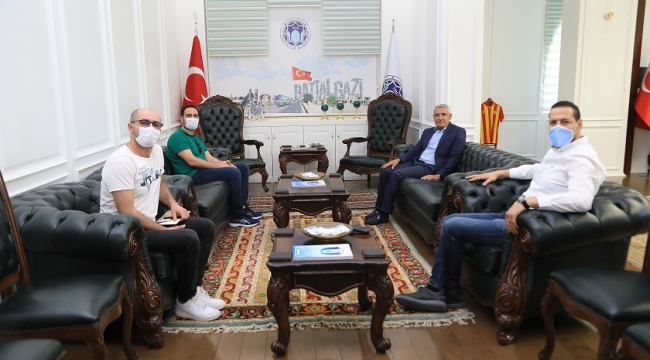 Koko  Filmin Yönetmeni Çetin, Başkan Güder’i Ziyaret Etti