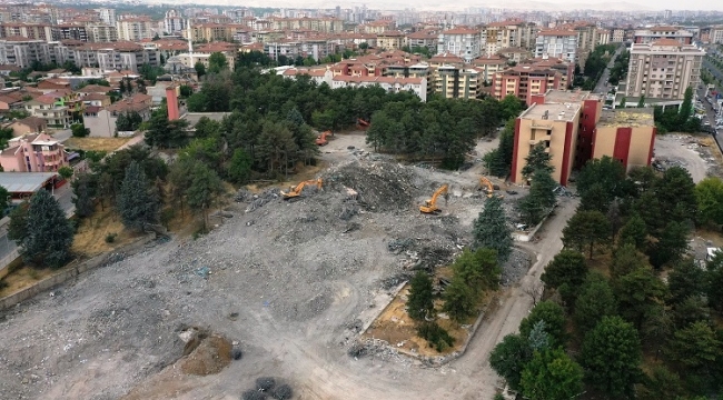 Başkan Çınar, Yeni Belediye Hizmet Binasının İnşa Edileceği Alanda İncelemelerde Bulundu