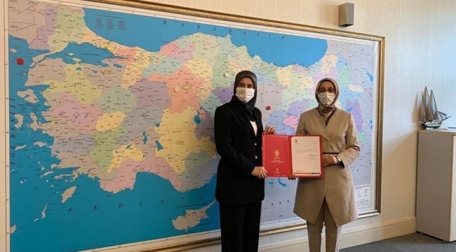 AK Parti İl Kadın Kolları Başkanı Pelitoğlu Oldu
