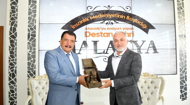 “Kızılay’ın Çalışmalarını Takdirle Karşılıyoruz”