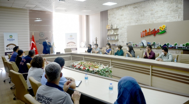 Büyükşehir'de İşaret Dili Eğitimi Başladı