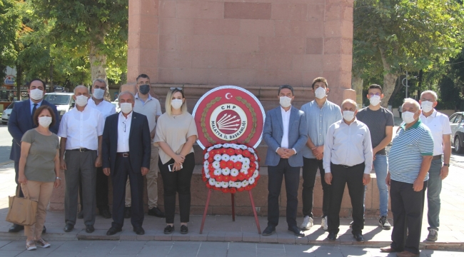 CHP'de temsili kutlama