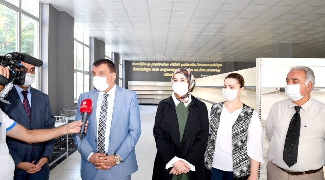 Vahap Küçük Hayır Çarşısı Kuruldu