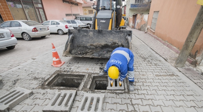 MASKİ Yağmur Suyu Hatlarını Temizliyor