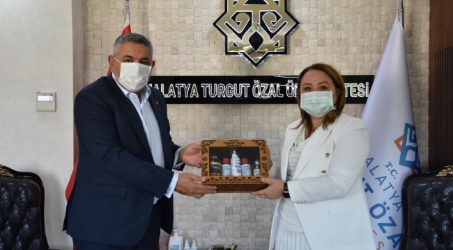 Sadıkoğlu, Rektör Karabulut’u Ziyaret Etti