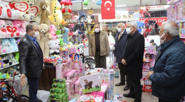 Başkan Güder, Fuzuli Caddesi Esnaflarını Gezdi