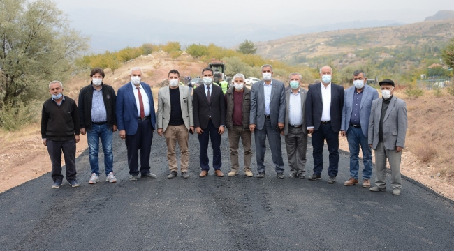 Dursunlu’nun Yolu Genişletilip Asfaltlandı