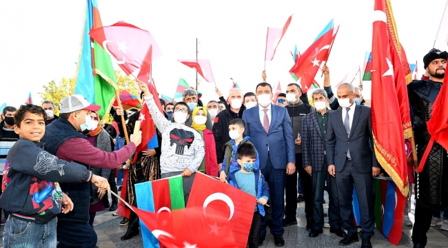Gürkan: “Türk’e Kefen Biçenin Ömrü Uzun Olmaz”
