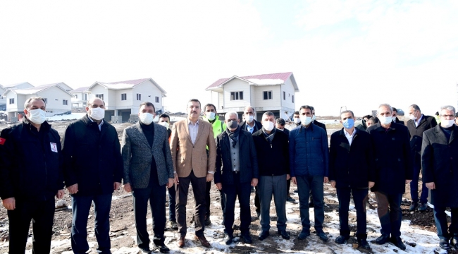 Depremin Yıl Dönümünde Düzyol’u Ziyaret Ettiler
