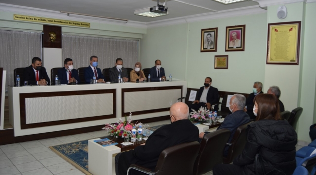"Virüs Bir Tek Esnafın Dükkanına Giriyor"