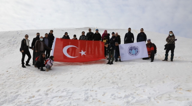 Beydağı’nın Zirvesinde İstiklal Marşımız Okundu