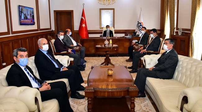 Kayısı Kurulu Üyeleri, Vali Baruş’u Ziyaret Etti