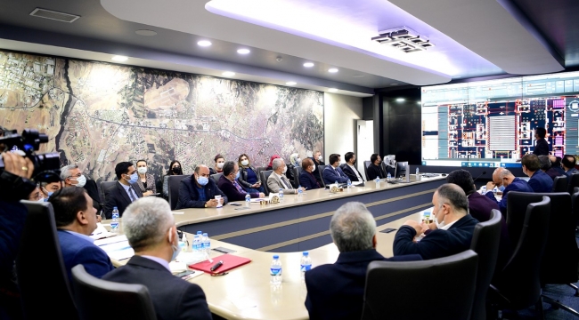 "Belediyeciliğin En Güzel Örneğini Yaşatıyor"