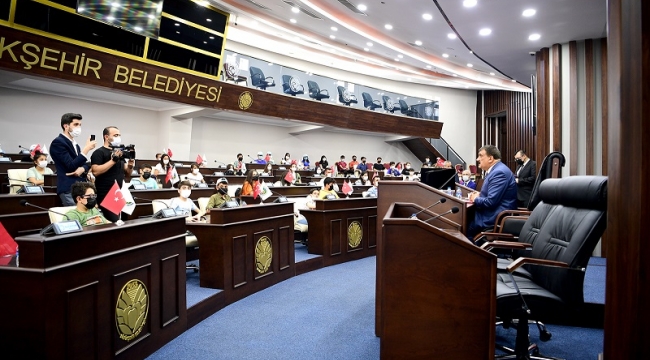 Büyükşehirden Lgs’ye Girecek Öğrenciler İçin Feribot Turu