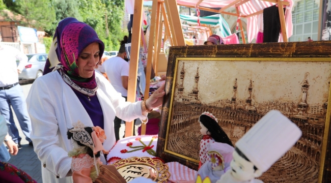 Hanımeli Pazarı Yeniden Kapılarını Açtı