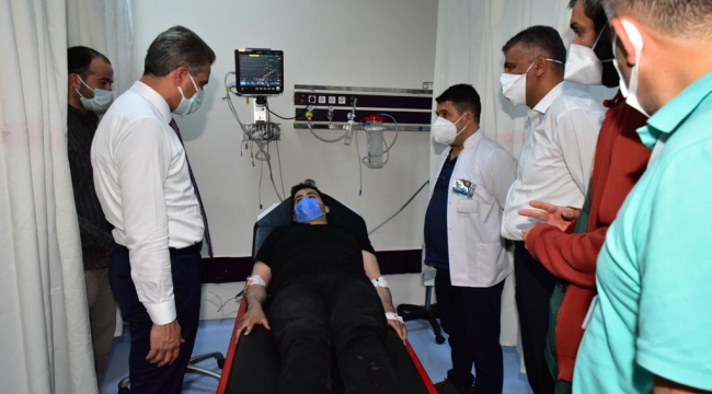 Vali Baruş, Kazazedeleri Ziyaret Etti