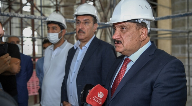 Yeni Cami Restorasyon Çalışmalarını İnceledi