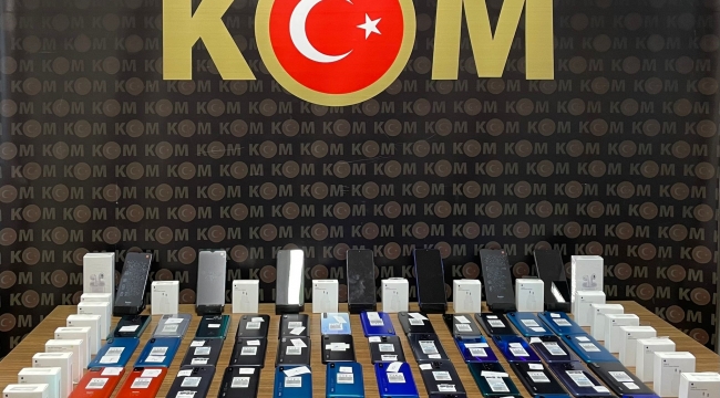 Gümrük Kaçağı Cep Telefonları Ele Geçirildi