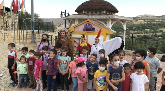 Puki Partka İsimli Tiyatro Oyunu Arapgir’de Çocuklarla Buluştu