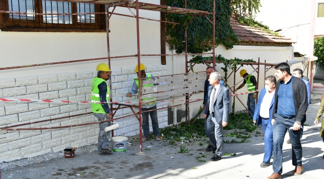 Başkan Çınar, Yakınca Mahallesi Kileyik Meydanındaki Sokak Sağlıklaştırma Çalışmalarını İnceledi
