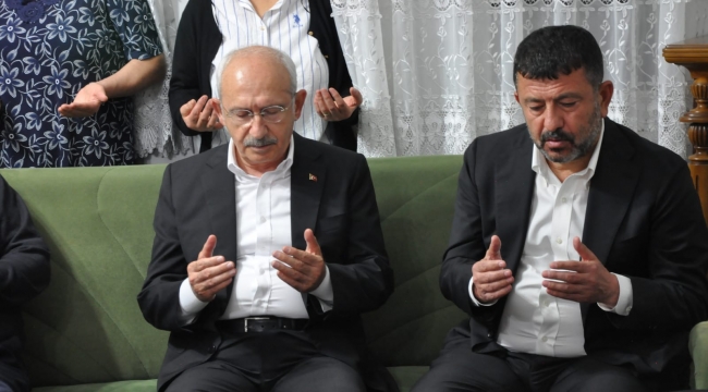 CHP Genel Başkanı Kılıçdaroğlu Ağbaba'ya taziye ziyareti gerçekleştirdi