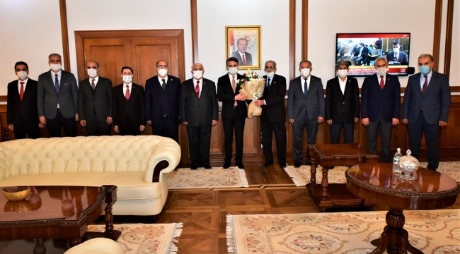Muhtarlar Günü Dolayısıyla Vali Baruş’a Muhtarlardan Ziyaret