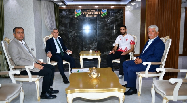 Yeşilyurt Belediyespor’un Kick-Boks Milli Takım Oyuncusu Yakup Yiğit, Dünya Şampiyonasına Katılacak