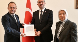 Baro Başkanı Av. Demez, Bakan Gül’e Bir Dosya Sundu