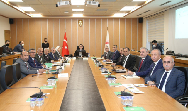 Çalık, Belediye Başkanları İle Bakan Pakdemirli’yi Ziyaret Etti