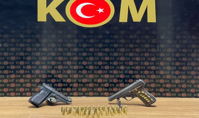 Tabanca ve Uyuşturucu Hap Ele Geçirildi