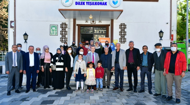 Yeşilyurt Belediyesi Dilek Yeşil Konak’ta Biçki-Dikiş Kursu Sergisi Ve Sertifika Töreni Düzenlendi