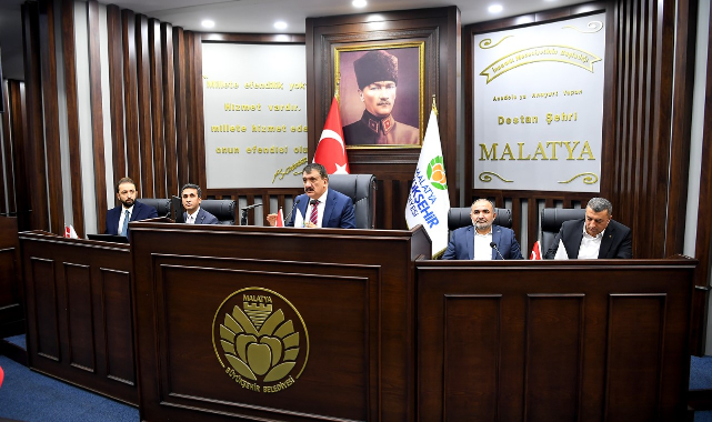 Başkan Gürkan, Şire Pazarı Esnafları İle Bir Araya Geldi