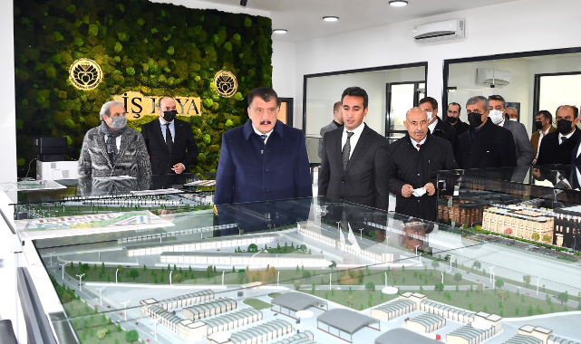 Başkan Gürkan Şire Pazarı ve Buğday Pazarı'nı Gezdi