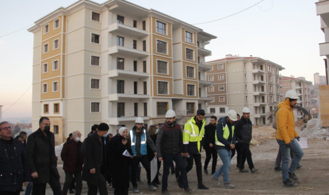 Milletvekili Çalık, Beydağı Kentsel Dönüşüm Projesi Alanını Gezdi