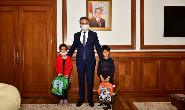 Özbek Ailesi, Vali Baruş’u Ziyaret Etti