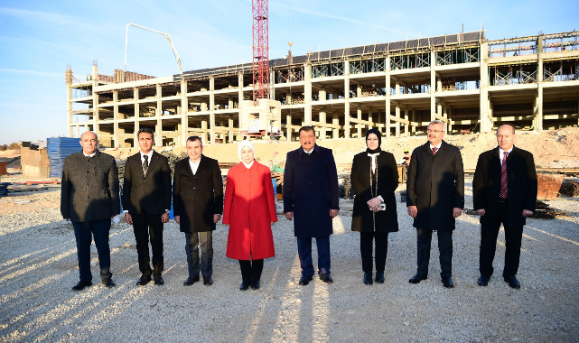 Yeni Şire Pazarı İnşaatında İncelemelerde Bulunuldu
