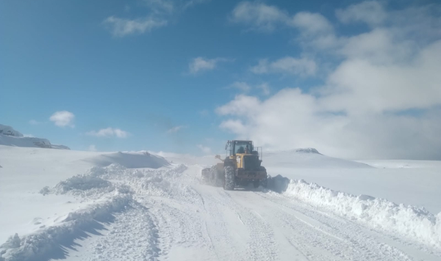 27 Mahallede Yol Açma Çalışmaları Devam Ediyor