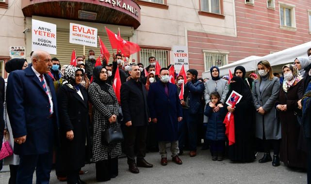 Başkan Çınar, Diyarbakır Annelerine Destek Ziyaretinde Bulundu